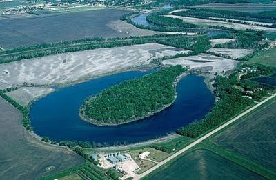 7 Bentuk Danau Terunik di Dunia