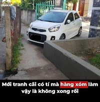 Mới tranh cãi có tí mà hàng xóm đã chặn lối đi ô tô rồi 😂