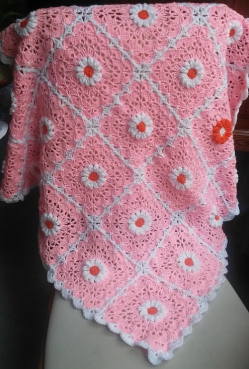 Pink Daisy Baby Blanket - Free Pattern 