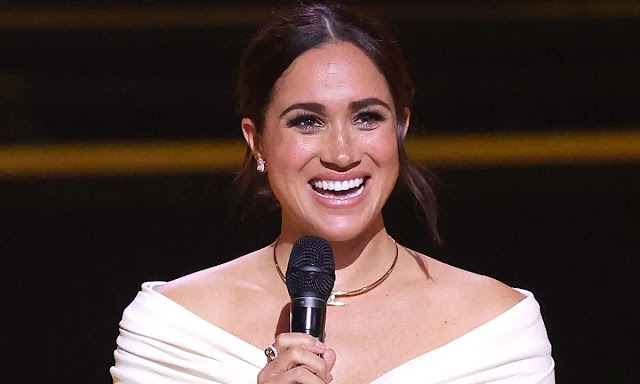 Meghan Markle is the epitome of elegance in chic off-the-shoulder bodysuit.