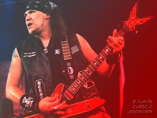 http://nelena-rockgod.blogspot.com/2012/08/black-label-society-wallpapers.html