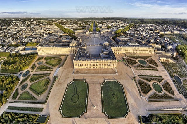 Palacio de Versalles | Organización e influencias arquitectónicas | Philibert Le Roy