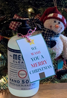 Free printable We WASH you a Merry Christmas gift tag