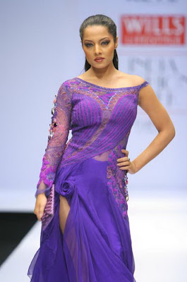 Stunning Celina Ramp Walk at Wills Fashion