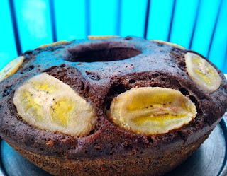  Hari ini program buka bersama family aku bawa  Resep Cara menciptakan Cake Pisang Kismis Coklat kukus