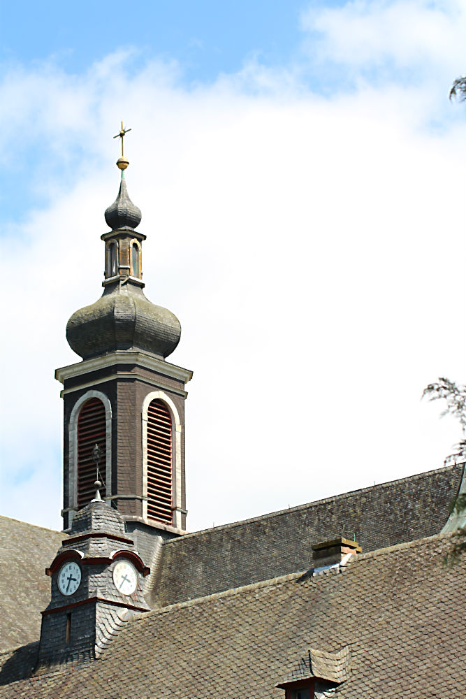 Turm des Gäste- und Exerzitienhauses Abtei Himmerod im Salmtal  | Arthurs Tochter kocht von Astrid Paul, der Blog für food, wine, travel & love