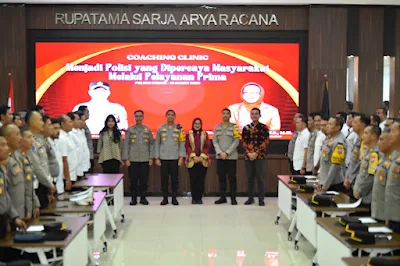 Polres Gresik Gelar Coaching Clinic, Menjadi Polisi yang Dipercaya Masyarakat Melalui Pelayanan Prima