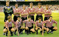ATHLETIC CLUB DE BILBAO - Bilbao, España - Temporada 1991-92 - Kike, Alcorta, Luis Fernando, Andrinúa, Ayarza y Lacabeg; Asier, Luque, Mendiguren, Garitano y Larrazábal - F. C. BARCELONA 2 (Stoichkov 2), ATHLETIC CLUB DE BILBAO 0 - 07/06/1992 - Liga de 1ª División, jornada 38 - Barcelona, Nou Camp - 14º clasificado en la Liga, con Iñaki Sáez de entrenador, sustituido por Chuchi Aranguren en la jornada 24