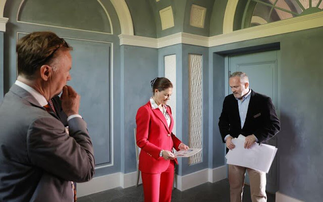Crown Princess Victoria wore a red Paris blazer by The Extreme Collection. Camilla Thulin Naples blouse