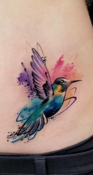 74 lindas tatuagens de pássaros que ficam muito bem no corpo feminino!