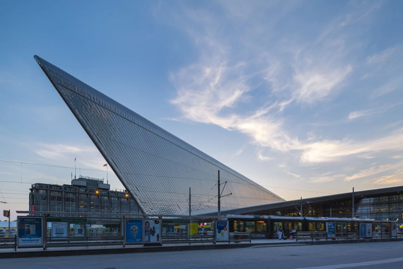 Rotterdam Central Station by Team CS