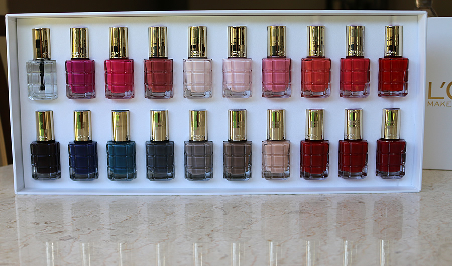 L'Oreal Colour Rich Nail Lacquer in Rendezvous Review & Swatches - All In  The Blush