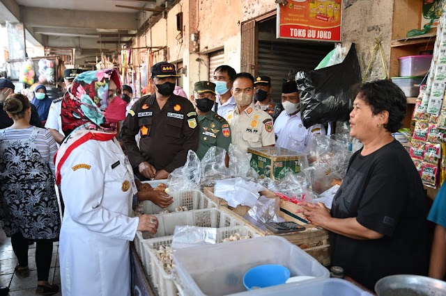 Jelang Hari Raya Idul Adha 1443 H, Kasdim 0726/Sukoharjo Bersama Forkopimda Tinjau Pasar Tradisional