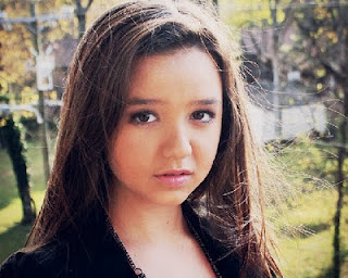 Foto Profil dan Biodata Maddi Jane