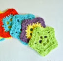 http://mymerrymessylife.com/2013/06/crochet-lacy-star-applique-free-pattern.html