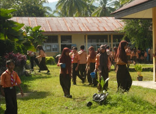 Contoh Pidato Bahasa Jawa Tentang Kebersihan Lingkungan Sekolah
