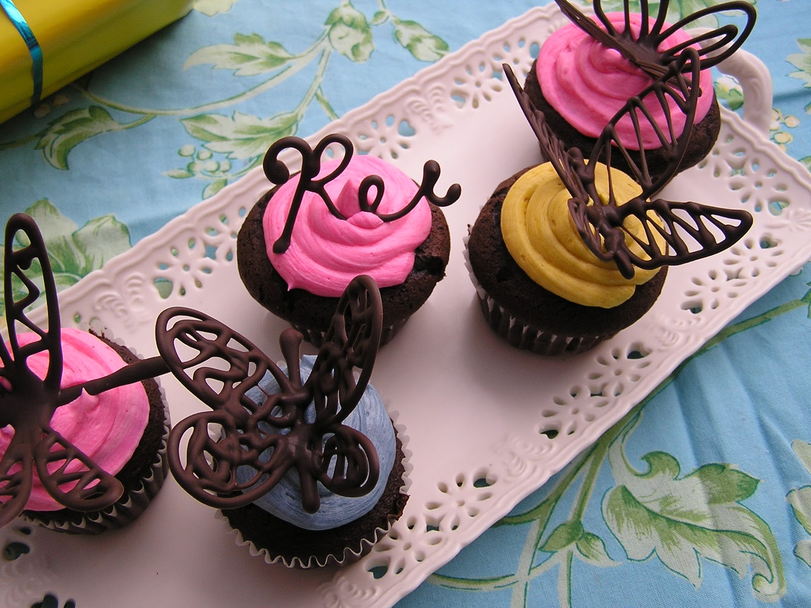 Chocolate Decorations For Cupcakes