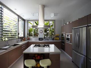 Lagre Kitchen Design