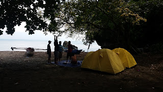 Bagi yang gemar Camp Ground,!!,Tujuan utama mungkin mencari lokasi yang tepat,,dan Anda bingun dengan lokasi  yang tepat dan nyaman untuk camp Ground di sekitar  Pangandaran. Kami akan member tahu lopkasi yang tepat  untuk  Camp Ground yaitu dipantai Batukaras.