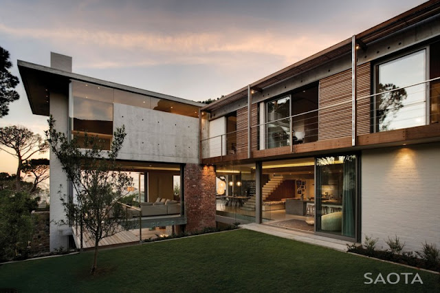 Photo of modern facade of Glen House in Cape Town