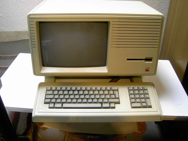 Apple III "Lisa" computer (Source: Wikipedia)