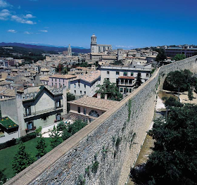 La muralla. Encants de Girona