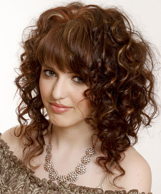 Casual Medium Curly Hairstyles