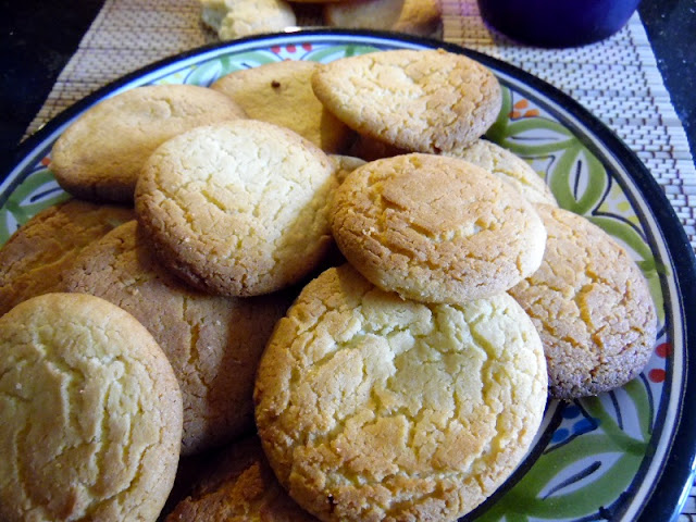 biscuit au beurre facile et rapide avec oeufs, sucre, farine, levure chimique
