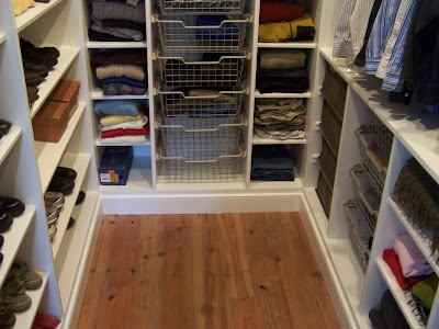Closet Design on Shelves Allow For 30 Pairs Of Women S Shoes On Each Side Or 24 Men