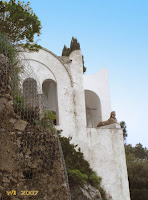 The sphinx and the Chapel seen from Scala Fenicia