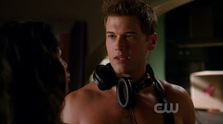 Nick Zano Shirtless on Melrose Place s1e14