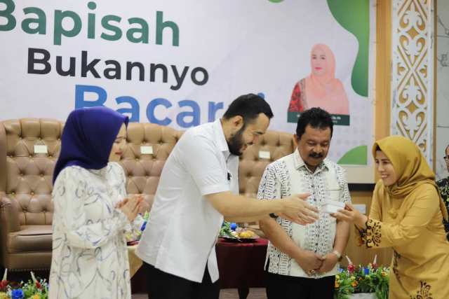 Fadly Hadiri Perpisahan dengan RSUD Padang Panjang