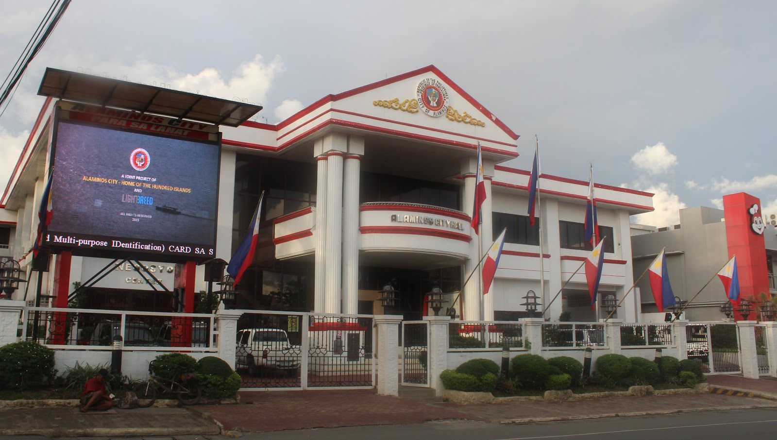 LEXICAL CROWN ICONIC LANDMARKS OF ALAMINOS CITY 