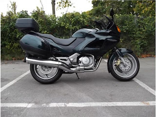 black color Honda NT 650 V 1 Deauville phto