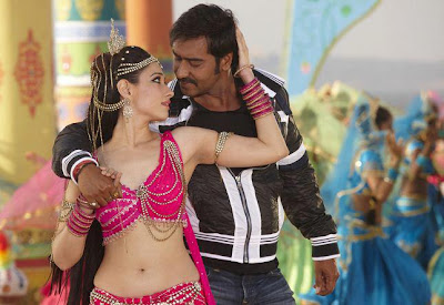 Tamanna Hot Still Navel Showing From Himmatwala Movie With Ajay Debgan