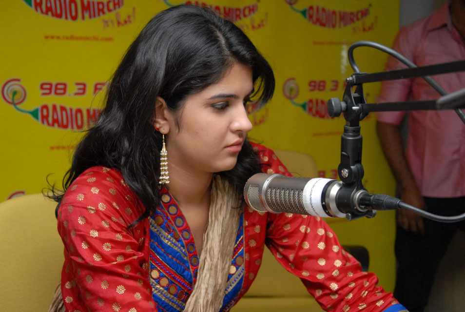 deeksha-seth-at-radio-mirchi-f0398ba2.jpg