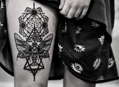 este_brilhante_mariposa_tatuagem