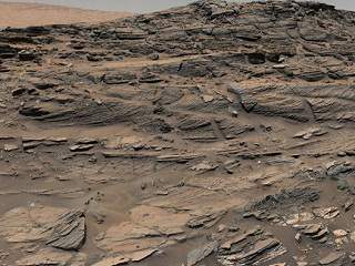 Curiosity Memotret Panorama Bukit Pasir Membatu Di Mars