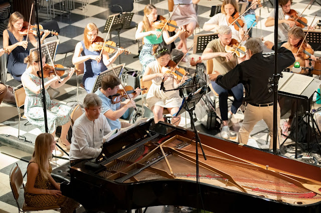 Mark Bebbington, Jan Latham Koenig and Royal Philharmonic Orchestra at 2019 recording session for Resonus Classics' first Poulenc disc (Photo Nick Rutter)