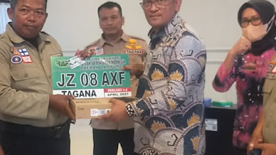 Kadis Aswarodi Apresiasi Tagana Lampung, Serahkan Bantuan HT dan Perlengkapan Kerja