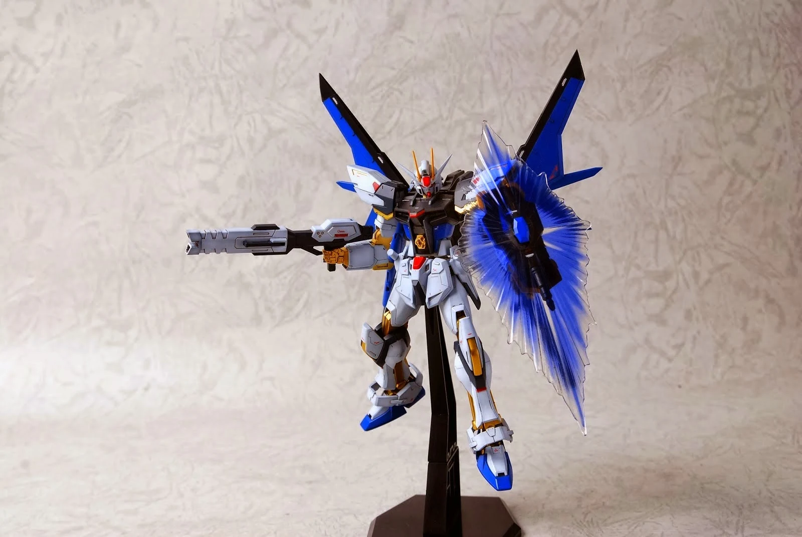 Custom Build: HGBF 1/144 Build Strike Gundam Full Package [Strike Freedom Colors]