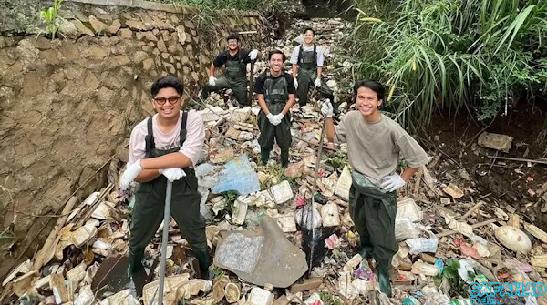 SAFAHAD Technology - Baru-baru ini aksi anak muda yang tergabung dalam Pandawara Group menyita perhatian publik terutama di jagat media sosial.