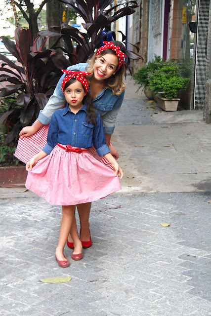 mama e hija estilo de 50s