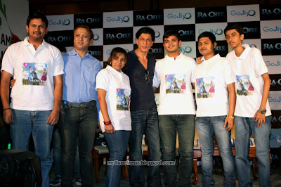 Shahrukh Khan at Gojiyo Ra.One Contest Winners event