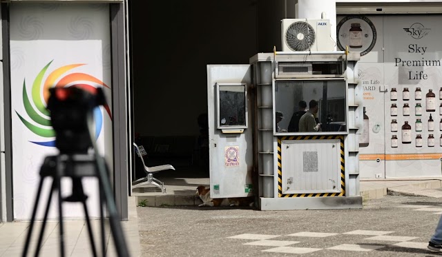  Σε ποιά υπηρεσία μεταφέρθηκαν μετά την «καρατόμησή» τους οι αστυνομικοί που αγνόησαν την Κυριακή που δολοφονήθηκε έξω από ΑΤ των ΑΓΙΩΝ ΑΝΑΡΓΥΡΩΝ;;;;