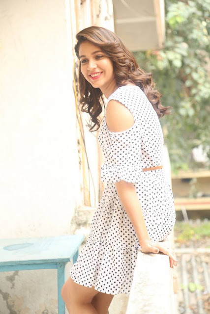 Lavanya Tripathi cute image gallery