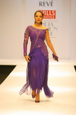 Stunning Celina Ramp Walk at Wills Fashion