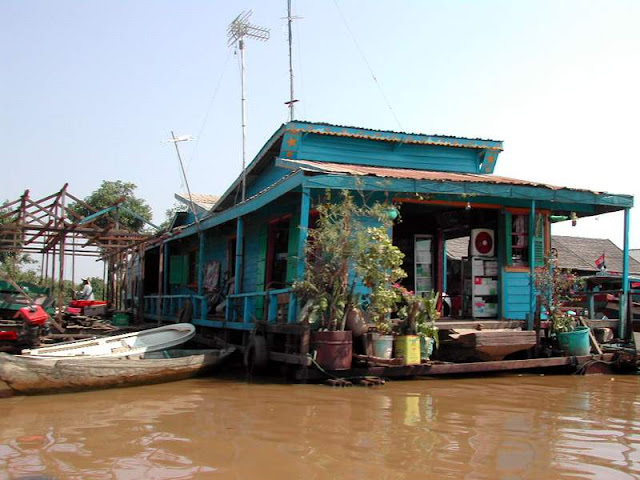 Floating Restaurant at Tonle Sap