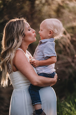 Maternity Session Ideas. Kelley family maternity photo spring session in San Diego CA by Morning Owl Fine Art Photography.