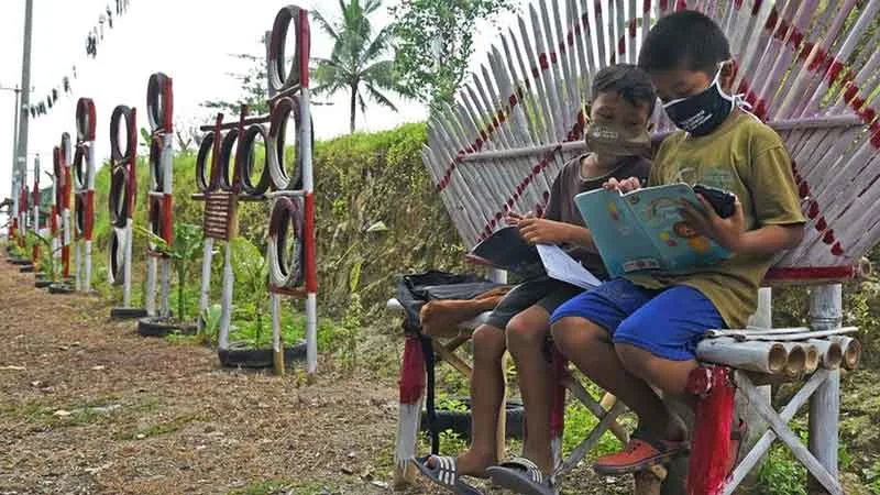 Memasuki Tahun Kedua Pandemi, Dunia Pendidikan Berada di Titik Kritis